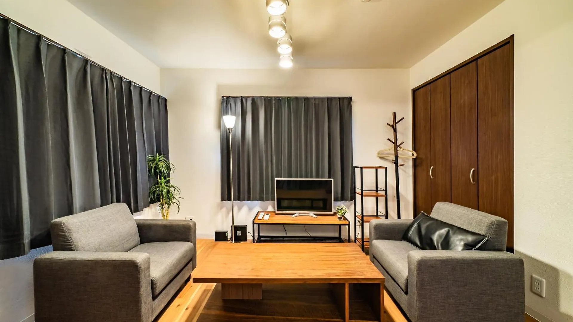29, Omori-Kita, Private House Rental contacts